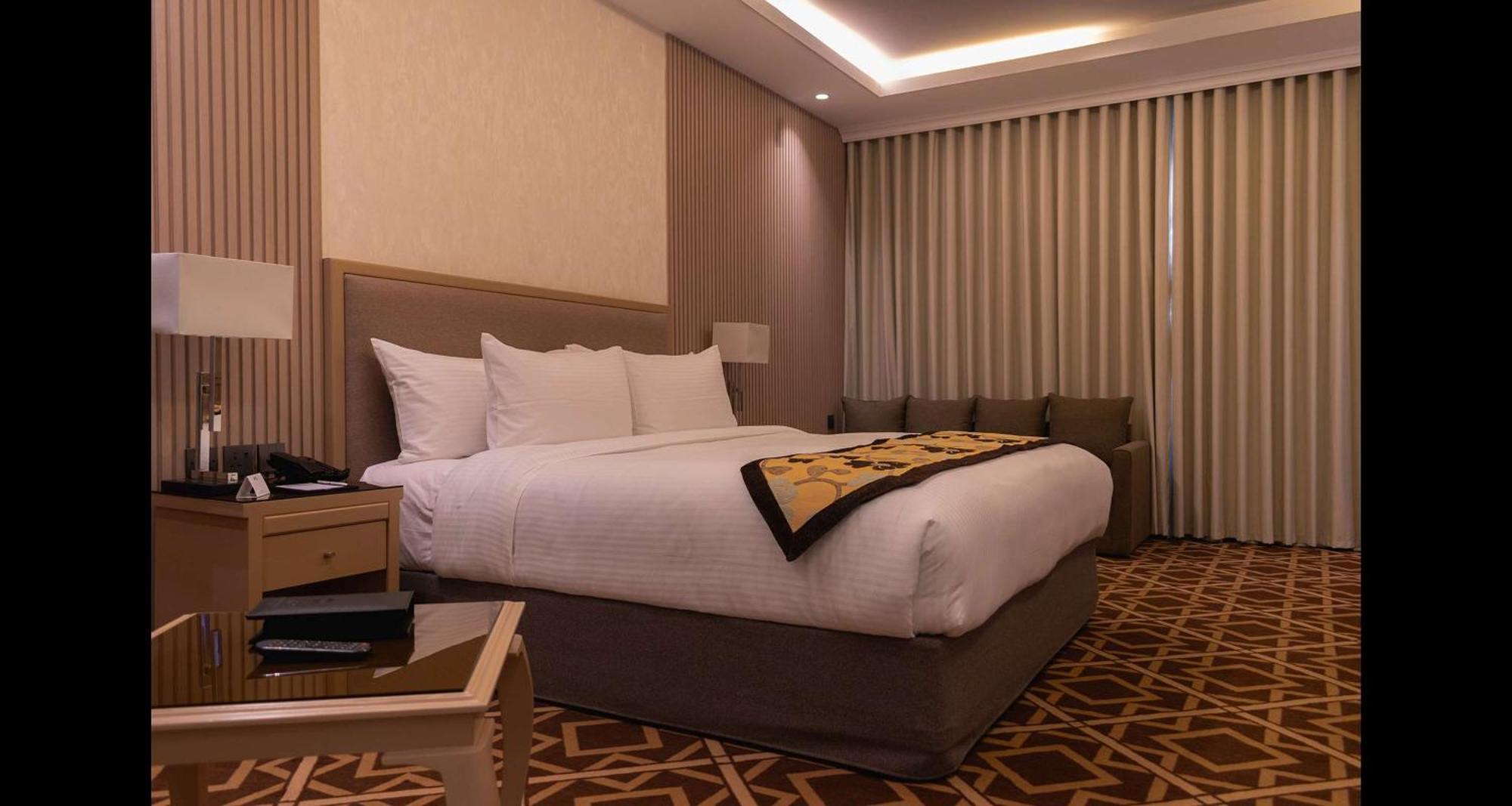 Best Western Plus Jeddah Hotel Madinah Road Exterior photo