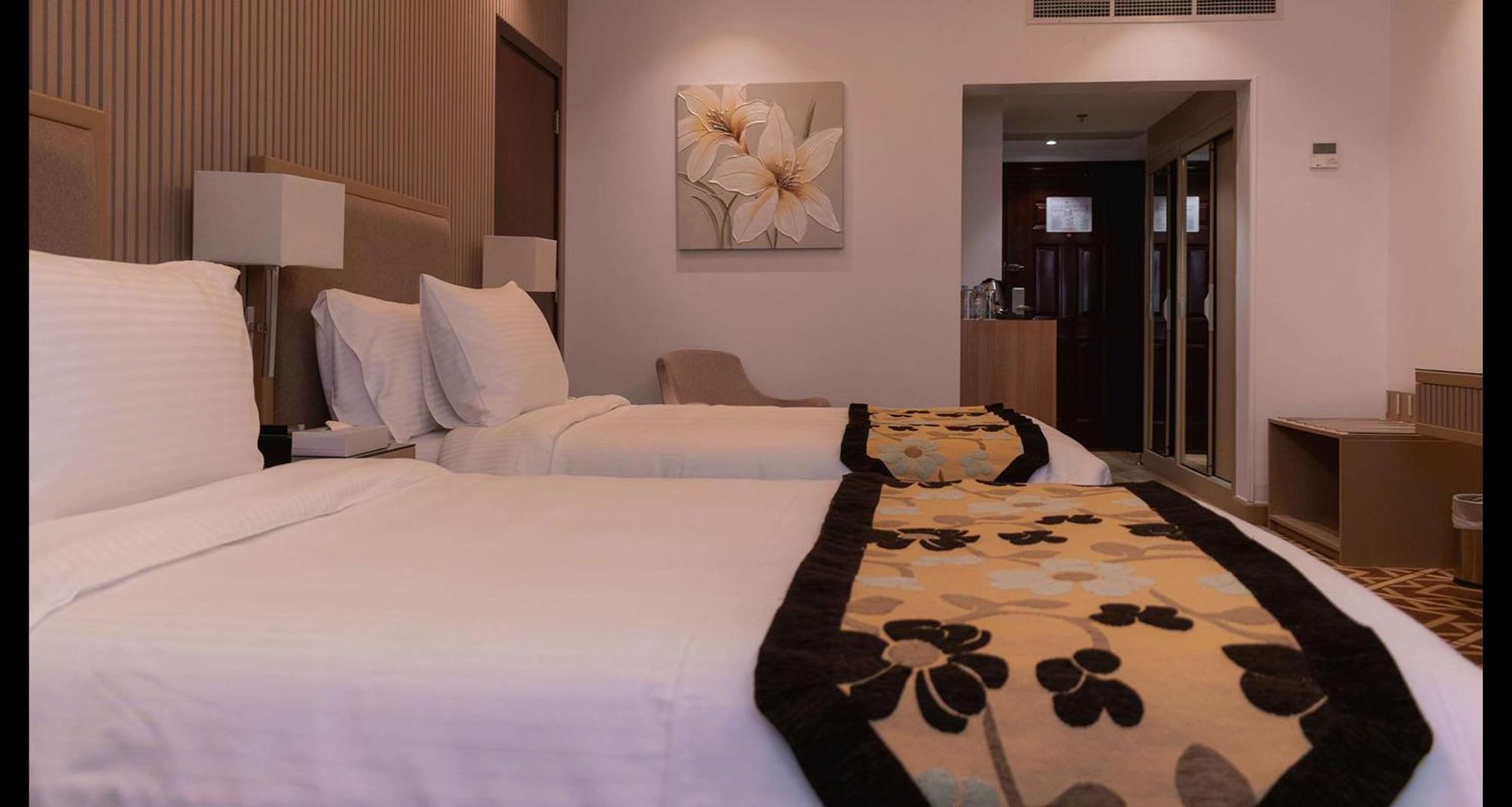 Best Western Plus Jeddah Hotel Madinah Road Exterior photo